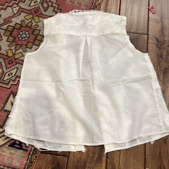 Tahari White Sleeveless Button Down - Picture 9 of 9